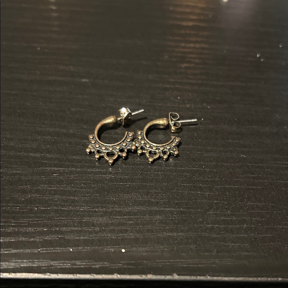 Chic Gold-Toned Stud Earrings